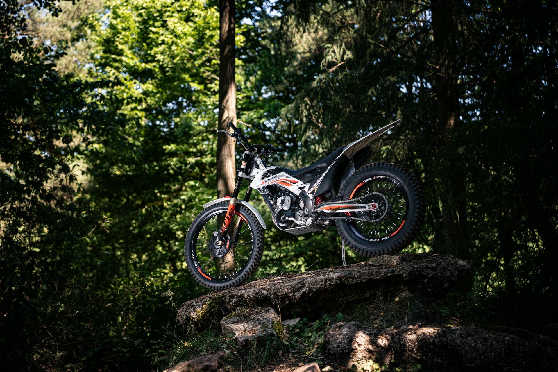 TRRS X-Track